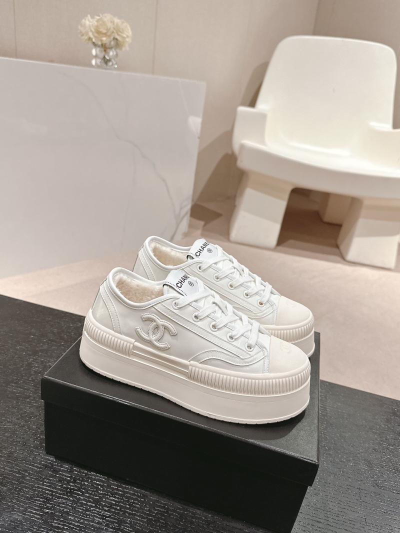 Ch**el sport shoes